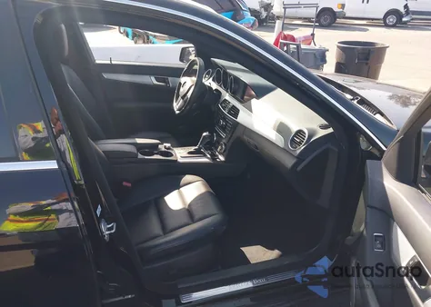 2014 Mercedes-Benz C 250 Sport from USA, damaged, VIN WDDGF4HB3EA958650